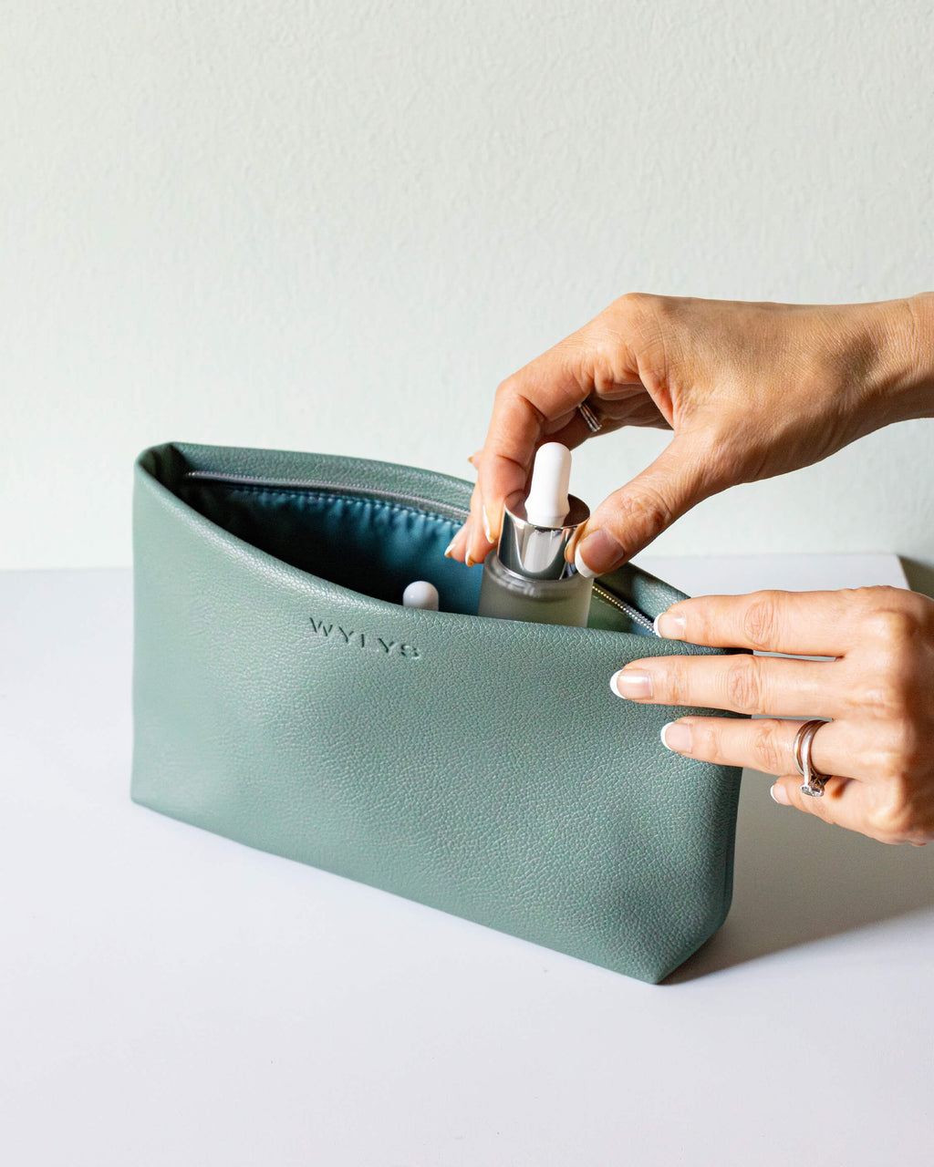 Wylys Nightinol Cream & Sage Verte Makeup Bag ($250 Value)